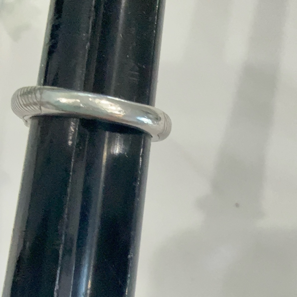 Judith Ripka Sterling Silver 0.56twc Purple Cable Ring Size 71/4 Beautiful - Picture 7 of 9